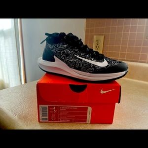 Brand new Nikecourt Air Zoom Zero shoes. Size ladies 5.5 or men’s 4.